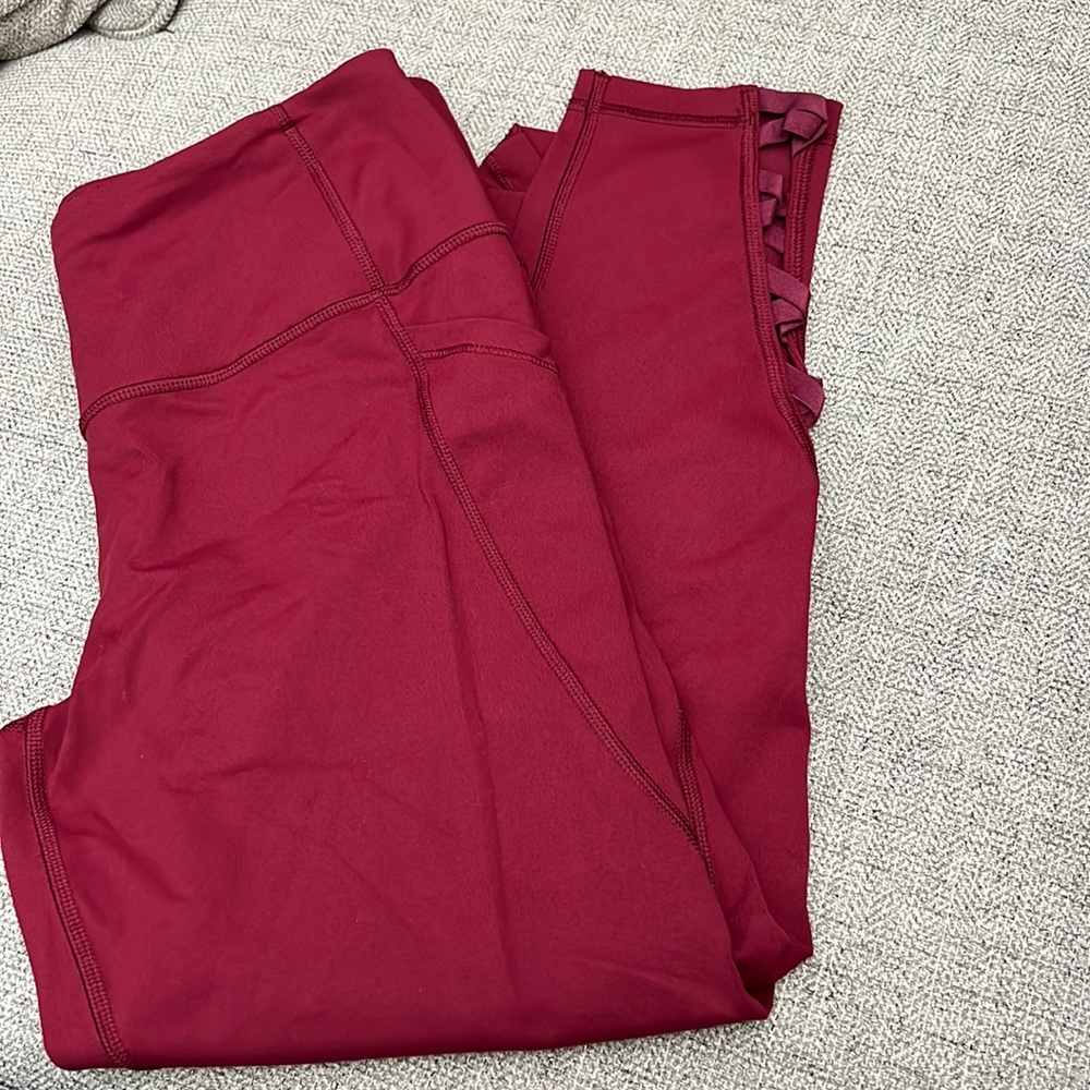 VSX Victoria Secret Burgandy Capri Legging